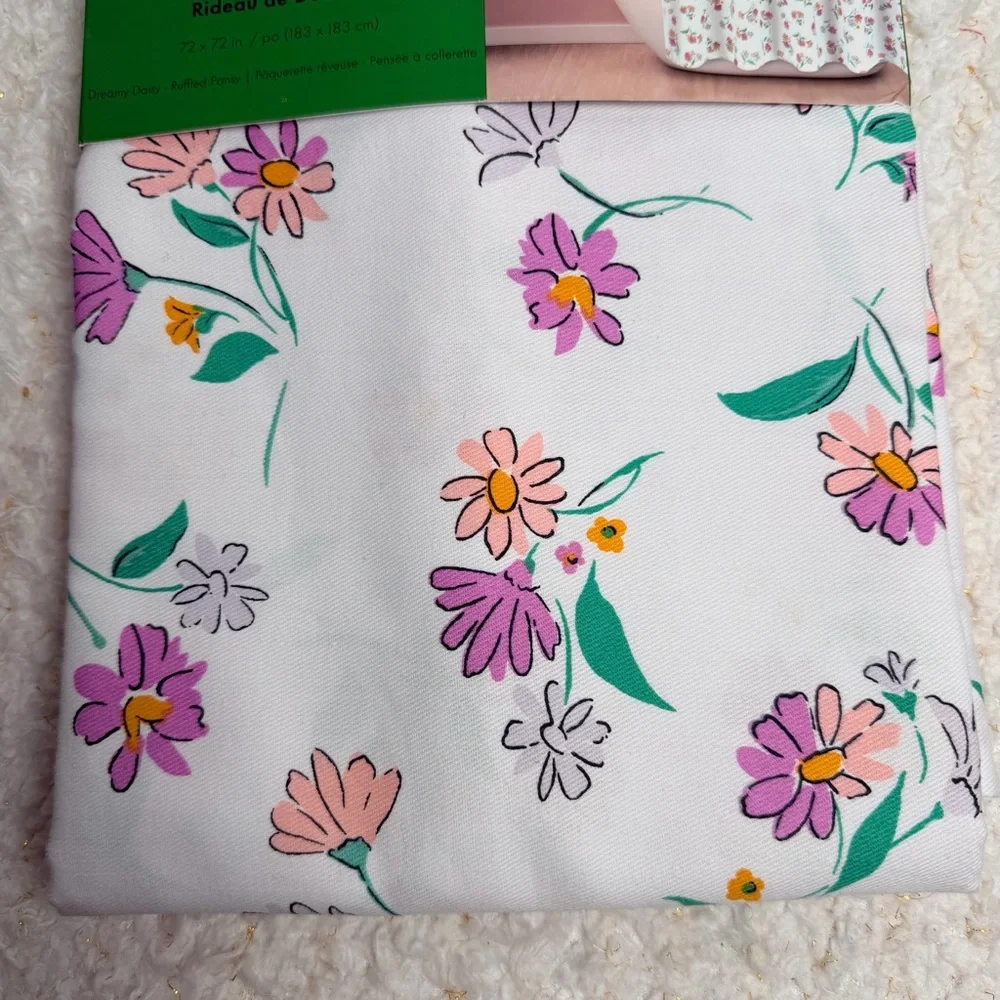 Kate Spade New York Dreamy Daisy floral pink and Green Shower Curtain